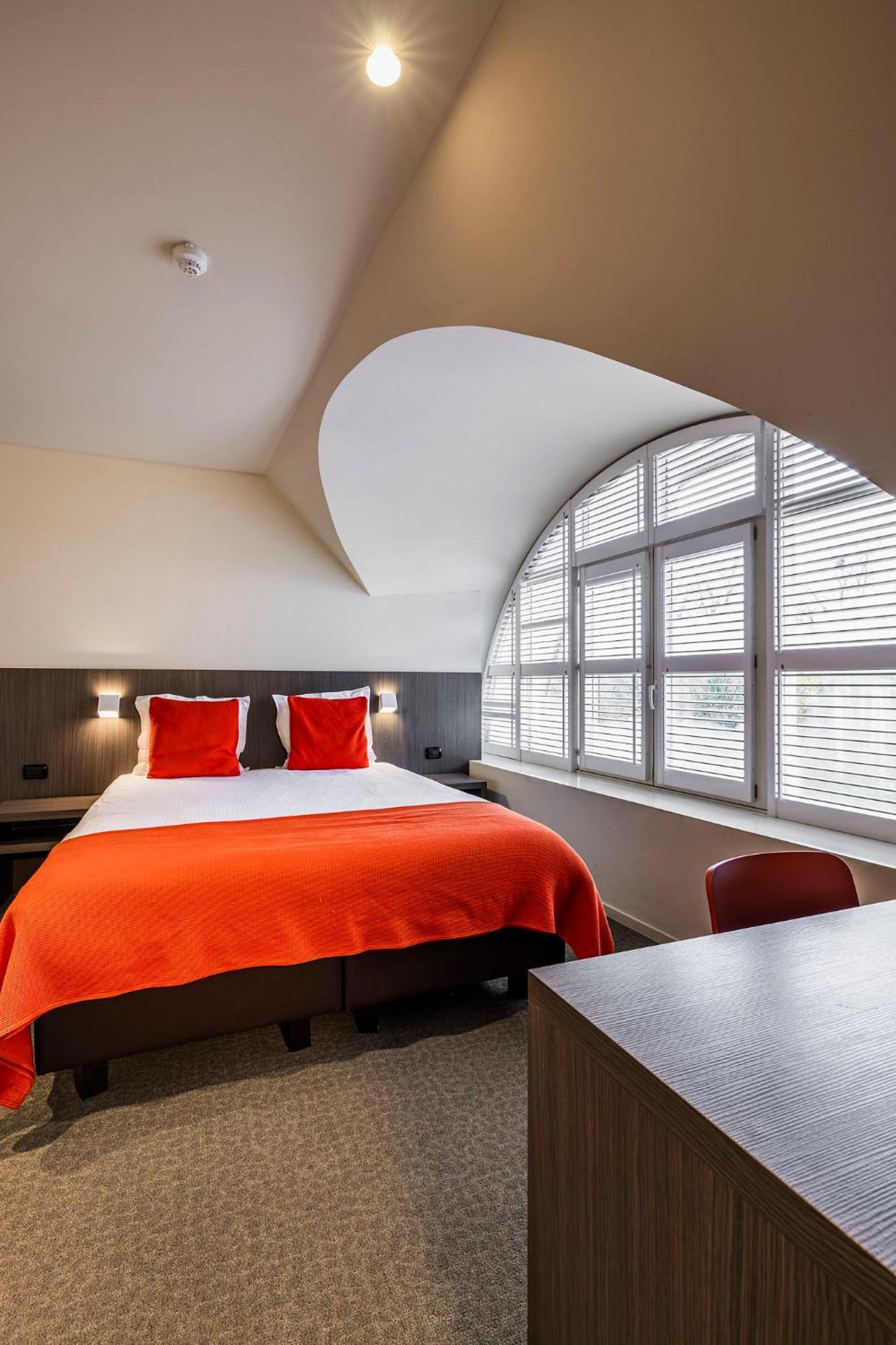 Square Hotel Kortrijk Eksteriør billede