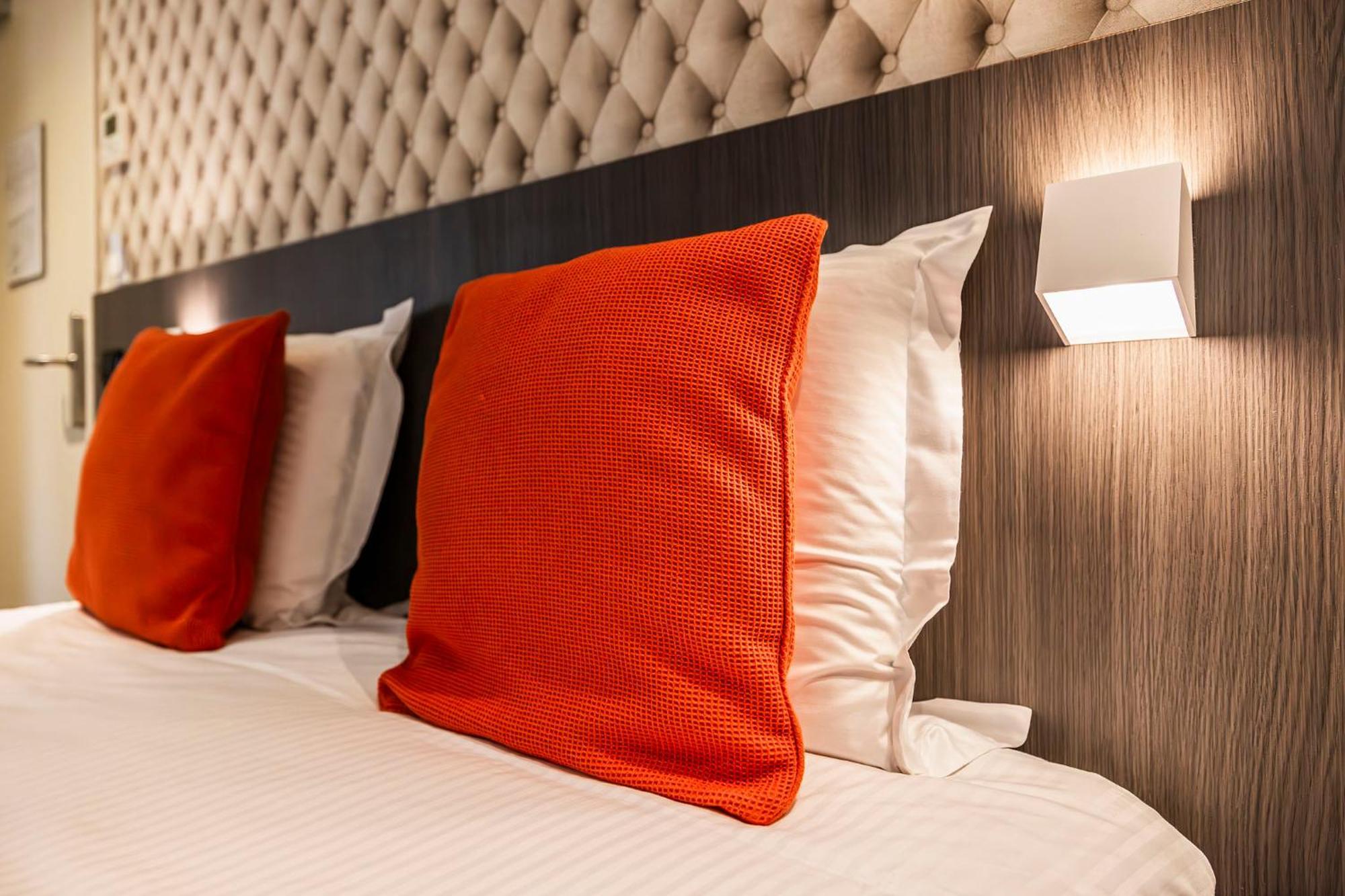 Square Hotel Kortrijk Eksteriør billede