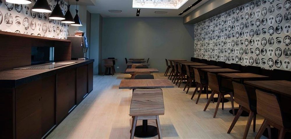 Square Hotel Kortrijk Eksteriør billede